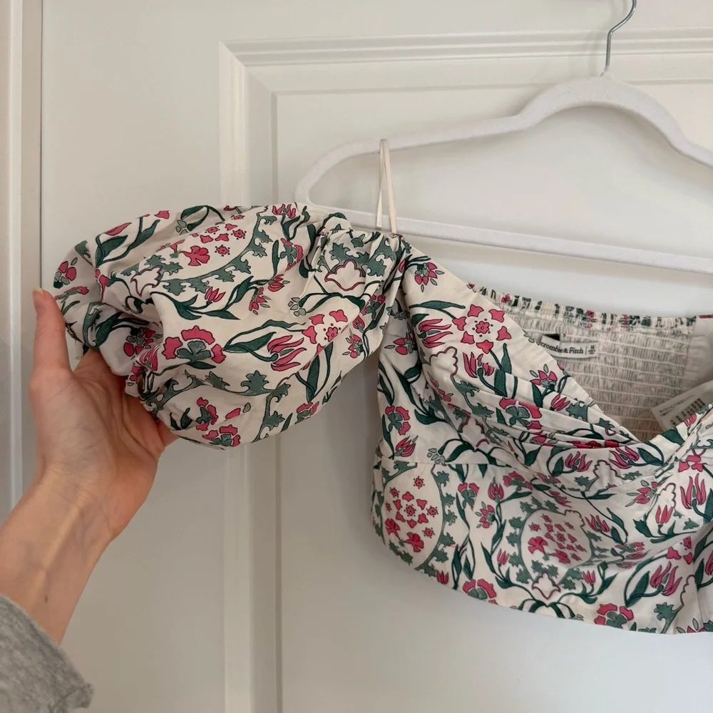 Abercrombie & Fitch Floral Off-the-Shoulder Puff Sleeve Top-NWT